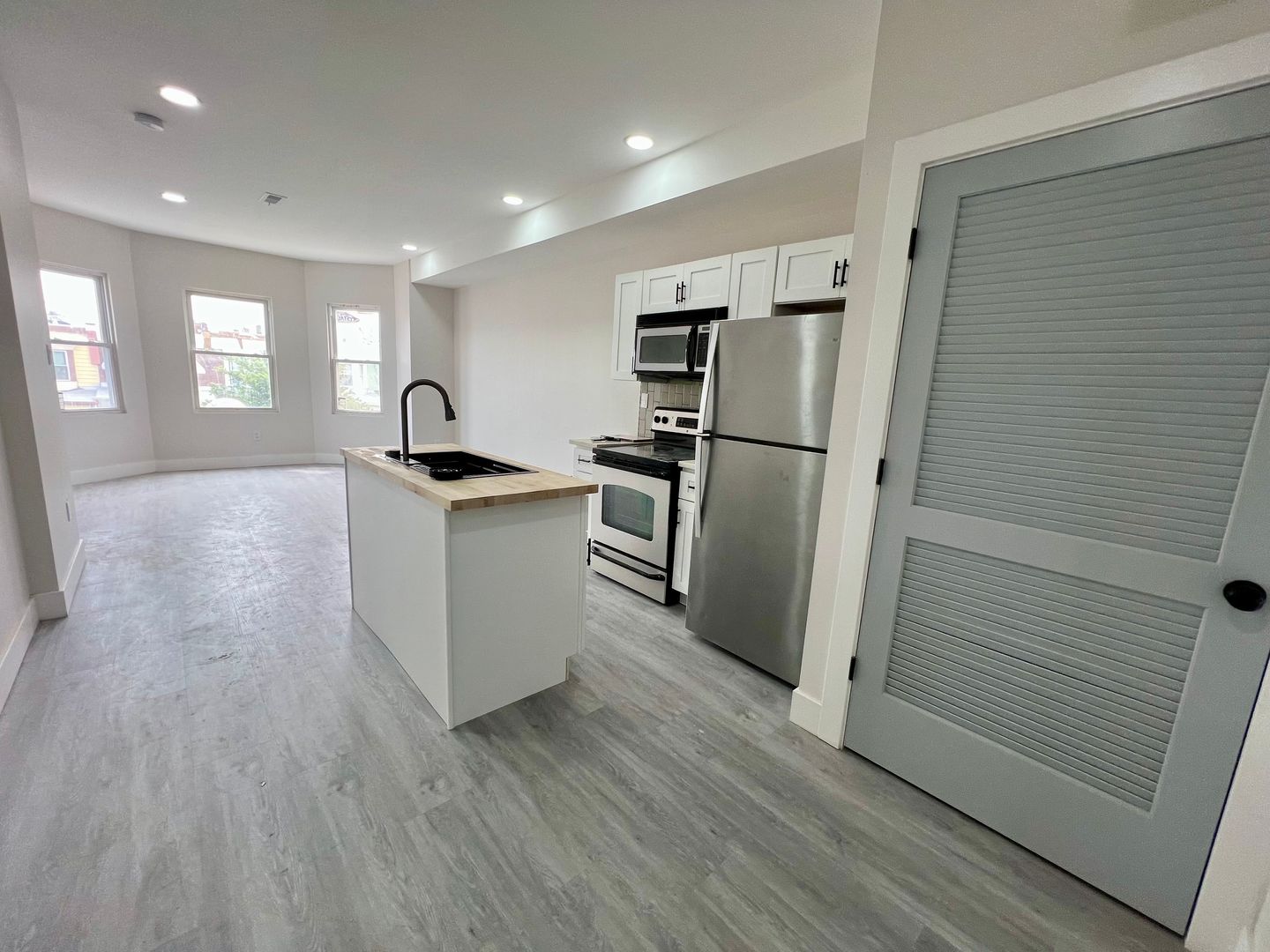 Philadelphia Apartment: 32 S 62nd St