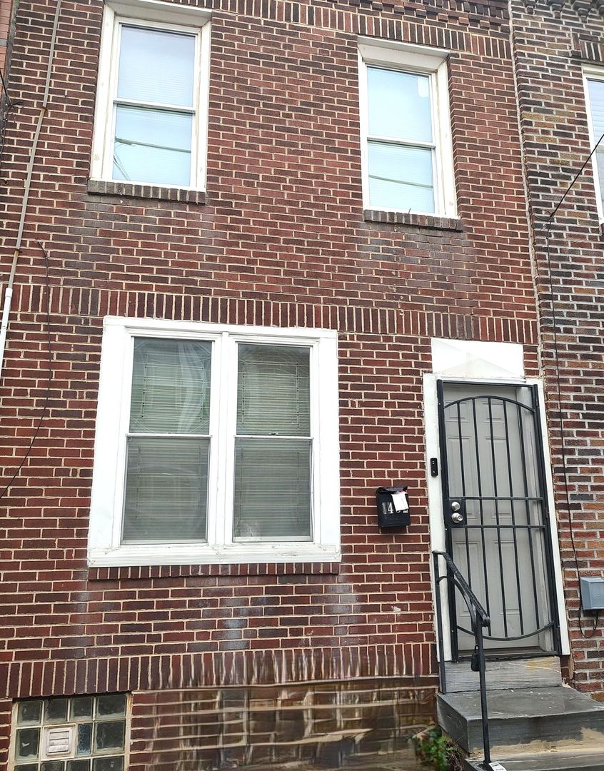 Philadelphia Townhome: 1432 S Colorado St