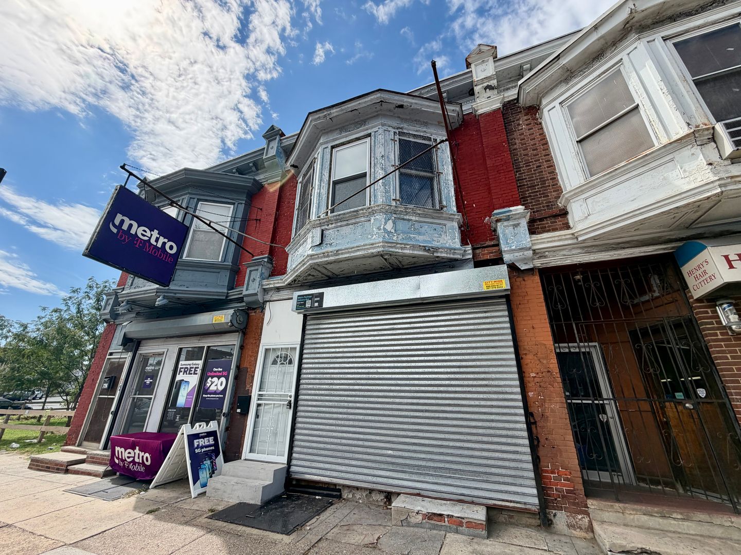 Philadelphia Apartment: 724 S 52nd St