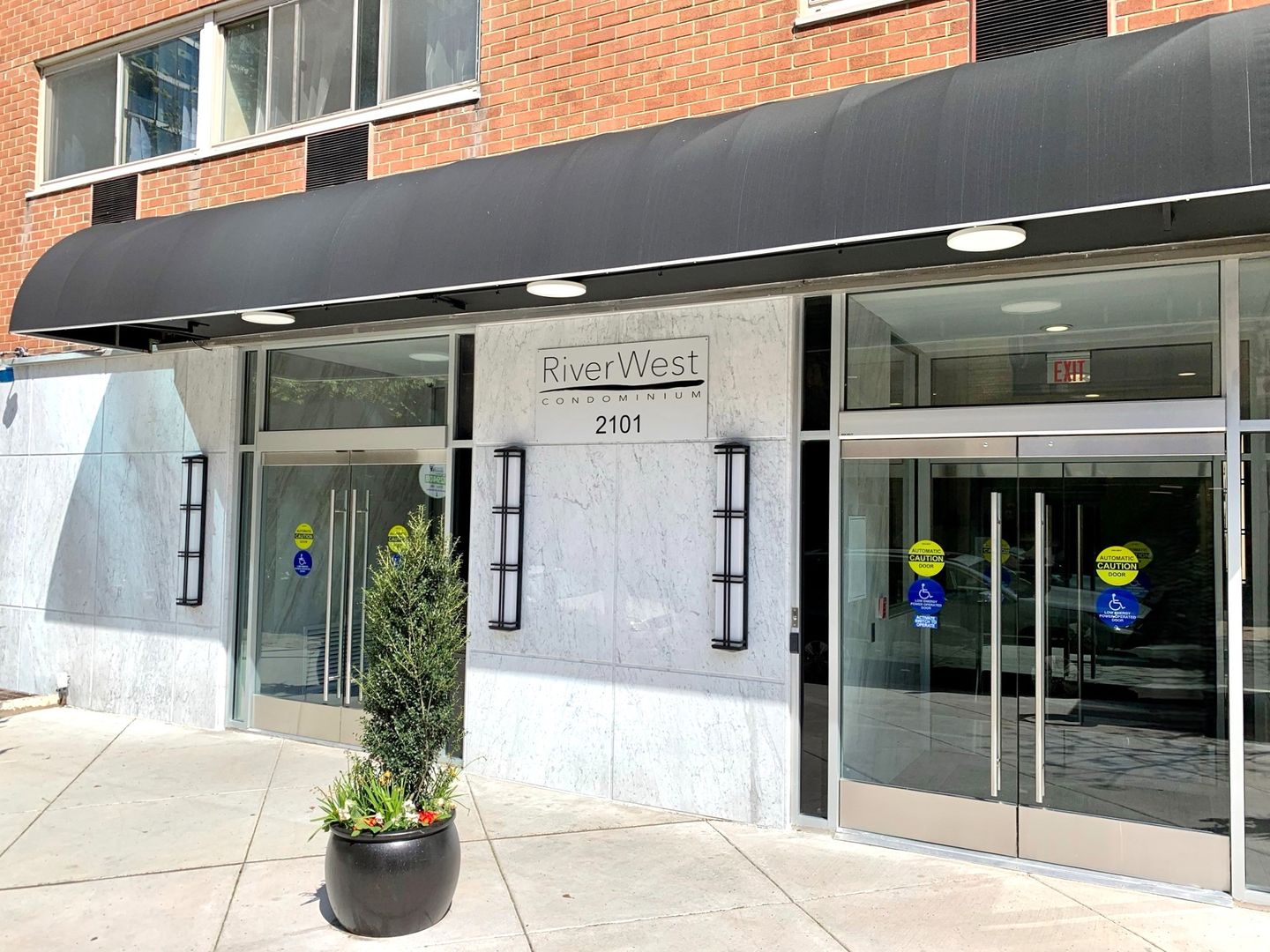 Philadelphia Condo: 2101 Chestnut St Unit 910