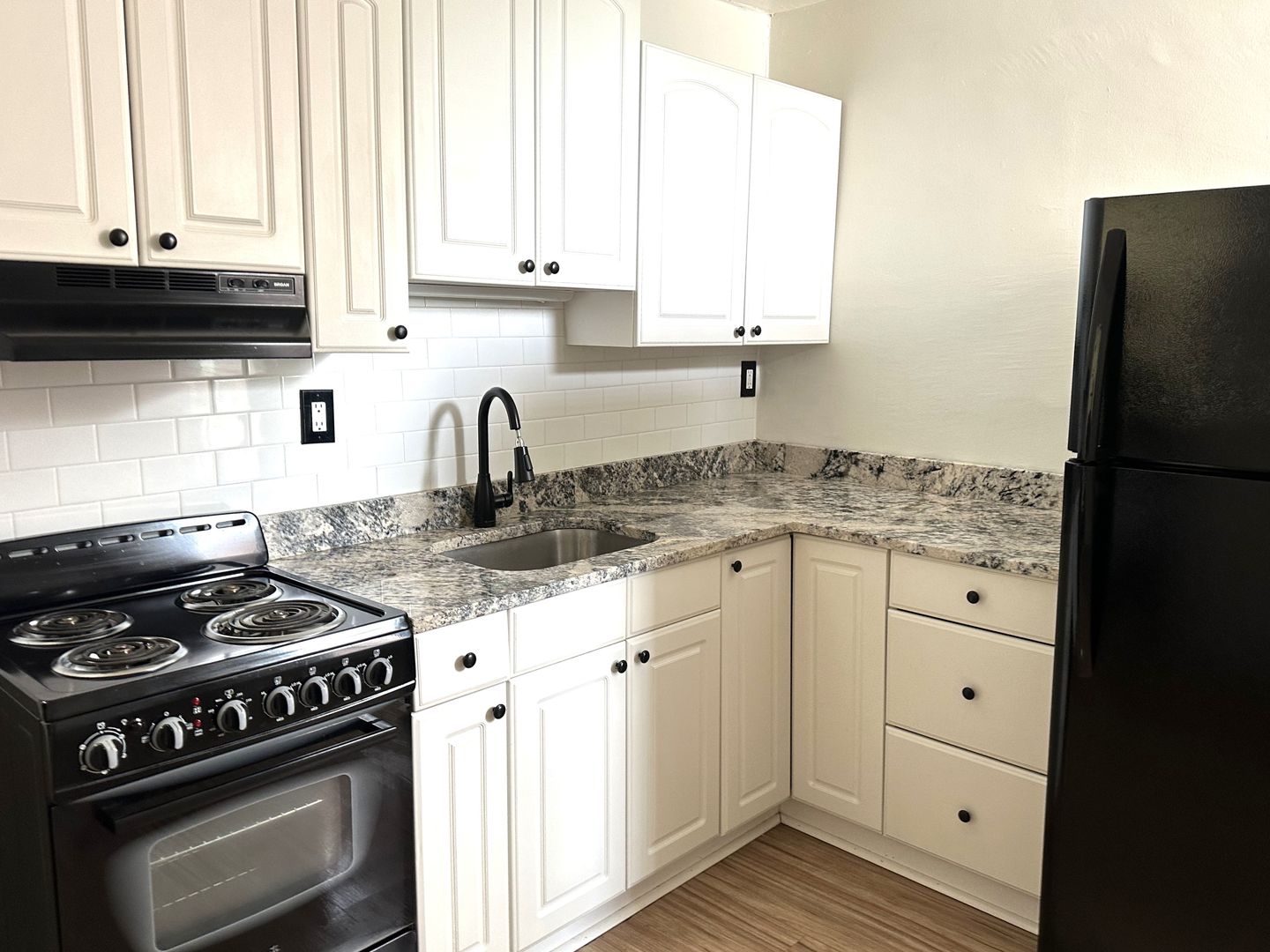 Philadelphia Apartment: 252 Rosemar St