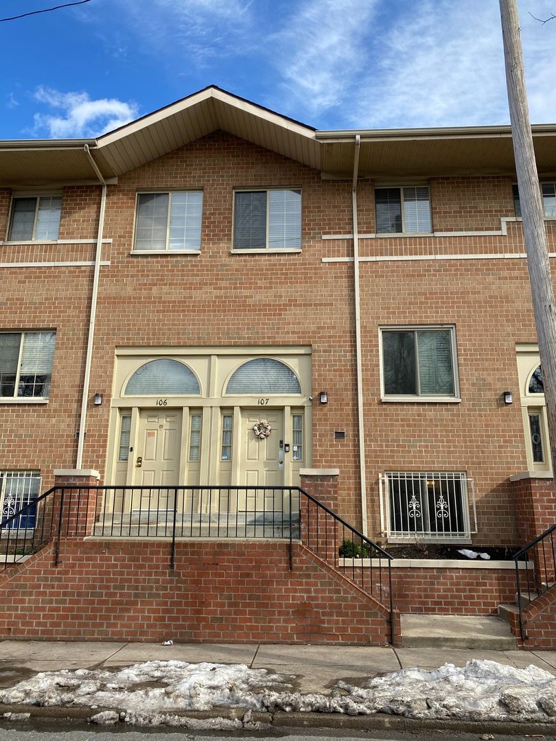 Philadelphia Townhome: 2751 Pennsylvania Ave Unit B-107