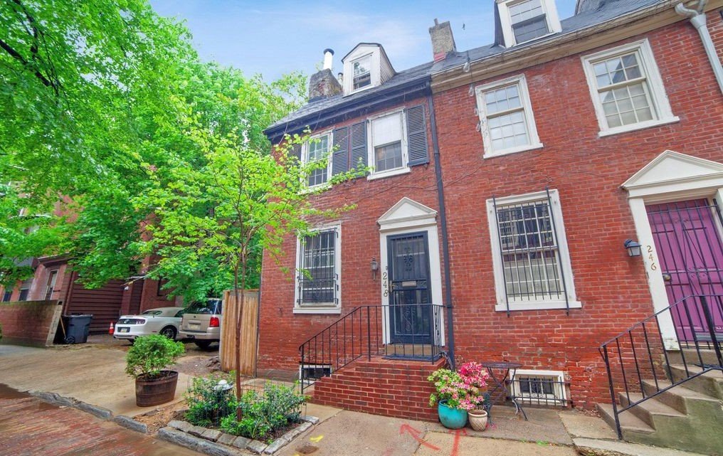 Philadelphia Townhome: 248 S Warnock St
