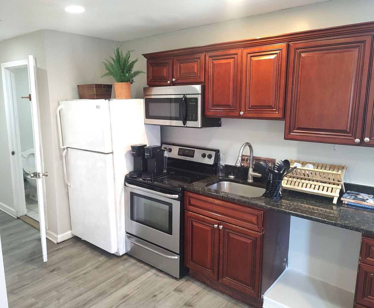 Philadelphia Apartment: 2144 N 18th St