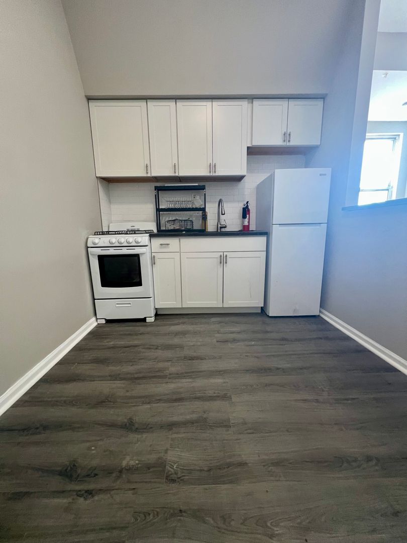 Philadelphia Apartment: 2419 S 62nd St