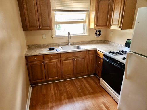 Gorgeous 1 Bedroom Apartment in Darby! Available NOW!