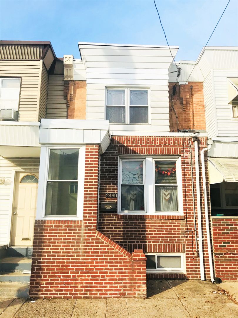 Philadelphia Townhome: 2448 S 2nd St
