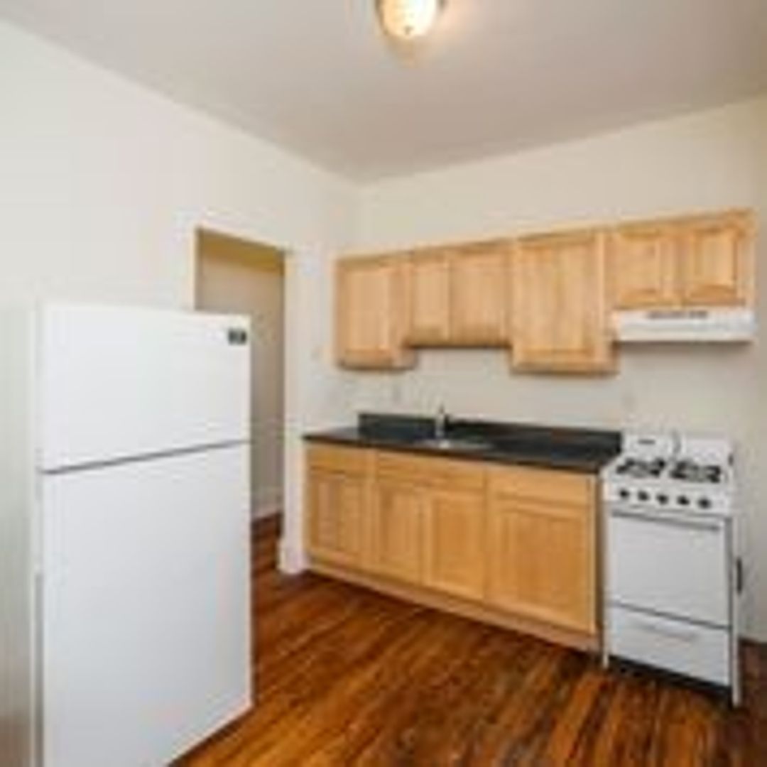 Philadelphia Apartment: 4439 Chestnut St