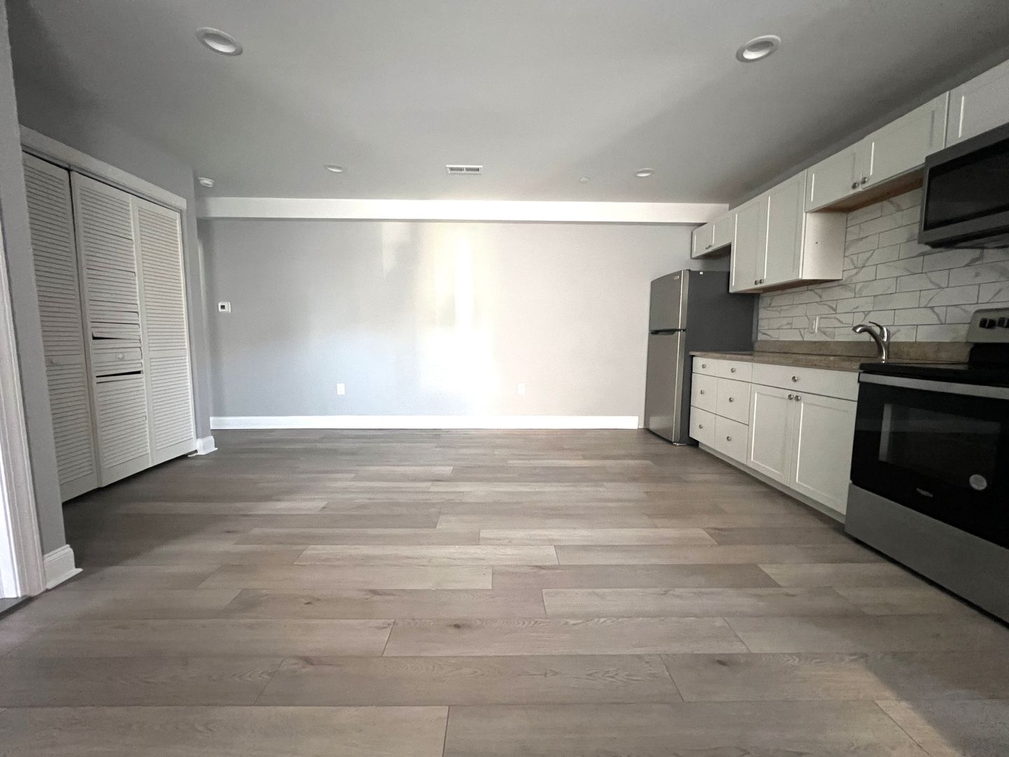 Philadelphia Apartment: 5239 W Jefferson St