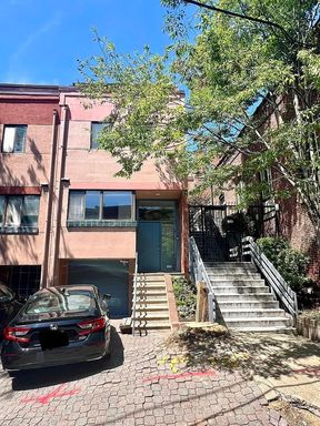 3 Bedroom Townhome – 834 N Newkirk St, Philadelphia, PA 19130