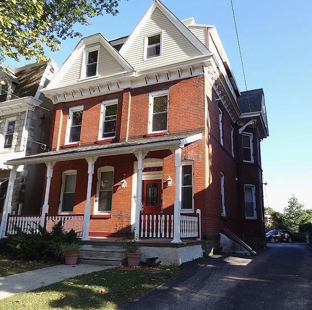 Philadelphia Apartment: 204 Sumac St