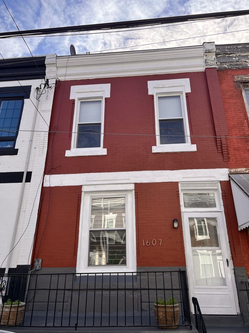 Philadelphia Townhome: 1607 N 26th St