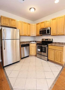 Beautiful 2-Bedroom Home Near Temple University! Available NOW! – photo 1