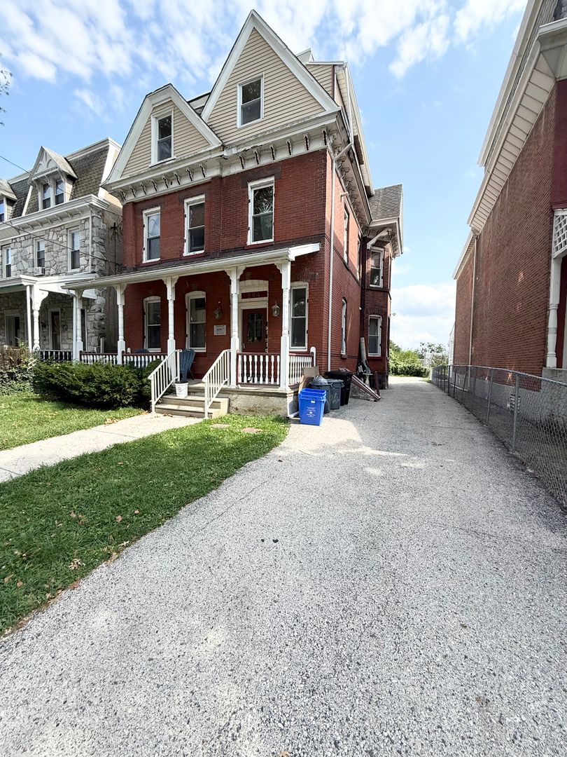 Philadelphia Apartment: 204 Sumac St