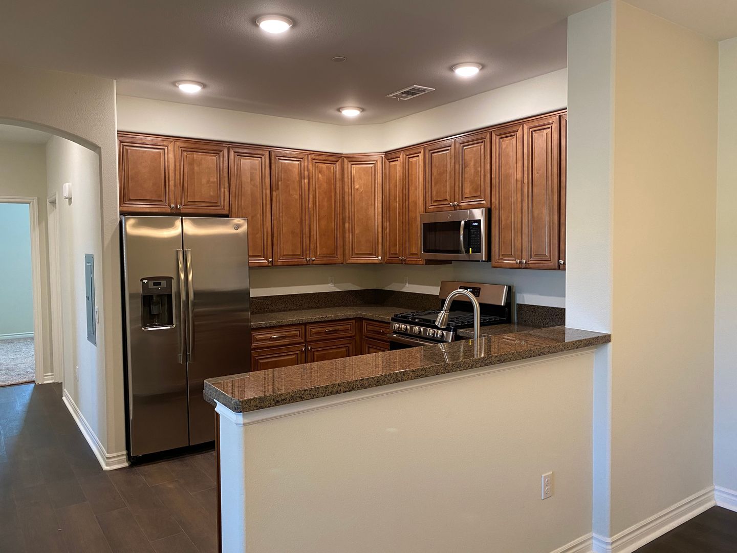Rialto Apartment: 606 S. Riverside Ave