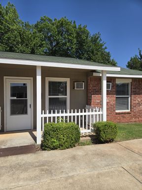 1 Bed, 1 Bath | 55+ Community – photo 1