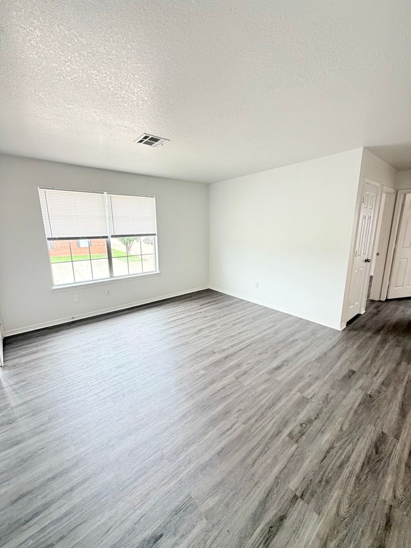 Blanchard Apartment: 203 Summerfield Drive