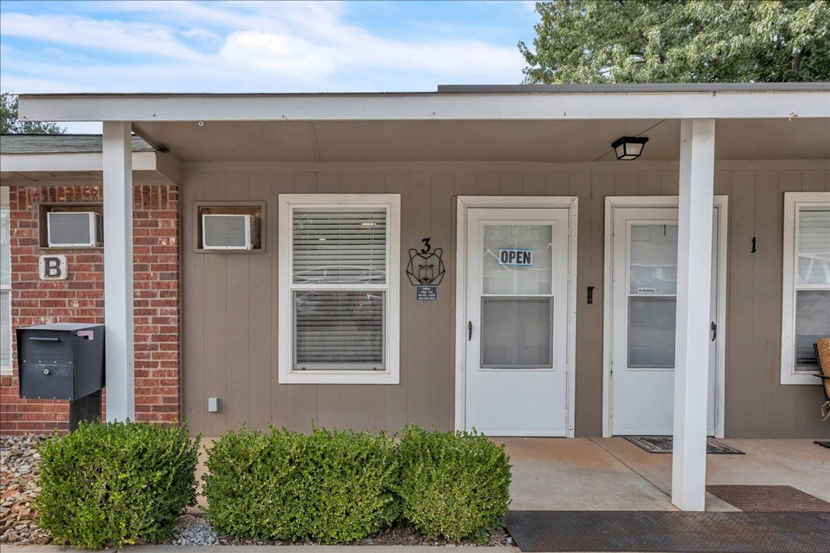 Edmond Apartment: 2040 E Memorial Road