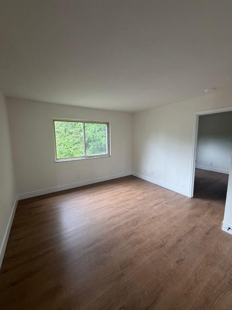 Columbus Apartment: 1447 East Fulton Street