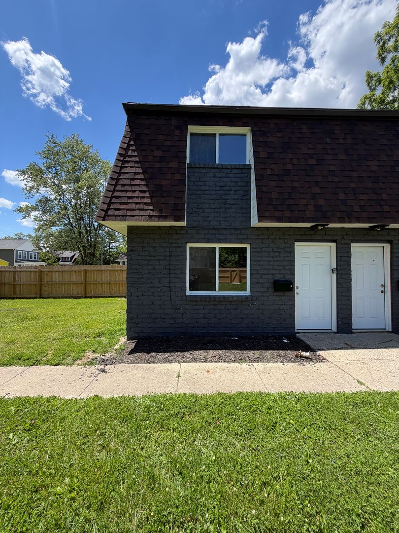 Columbus Apartment: 1524 Genessee Ave
