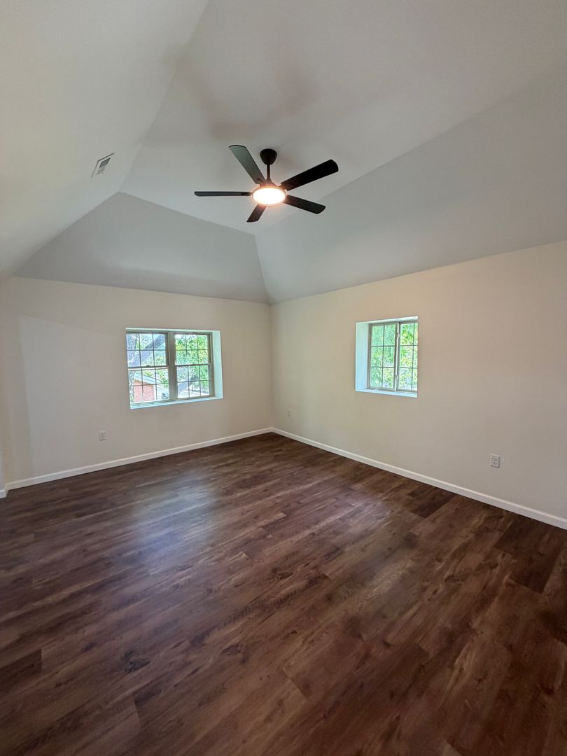 Columbus Apartment: 2080 E 5th Ave,