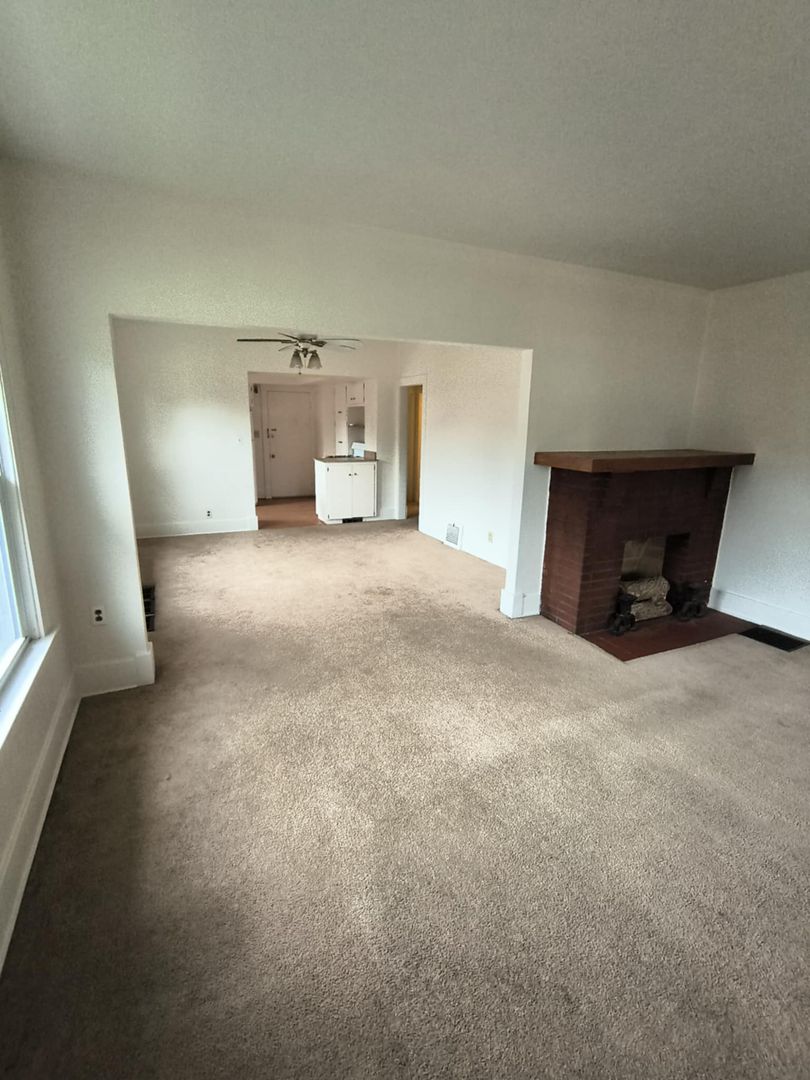 Toledo Apartment: 1415 Kenyon Drive