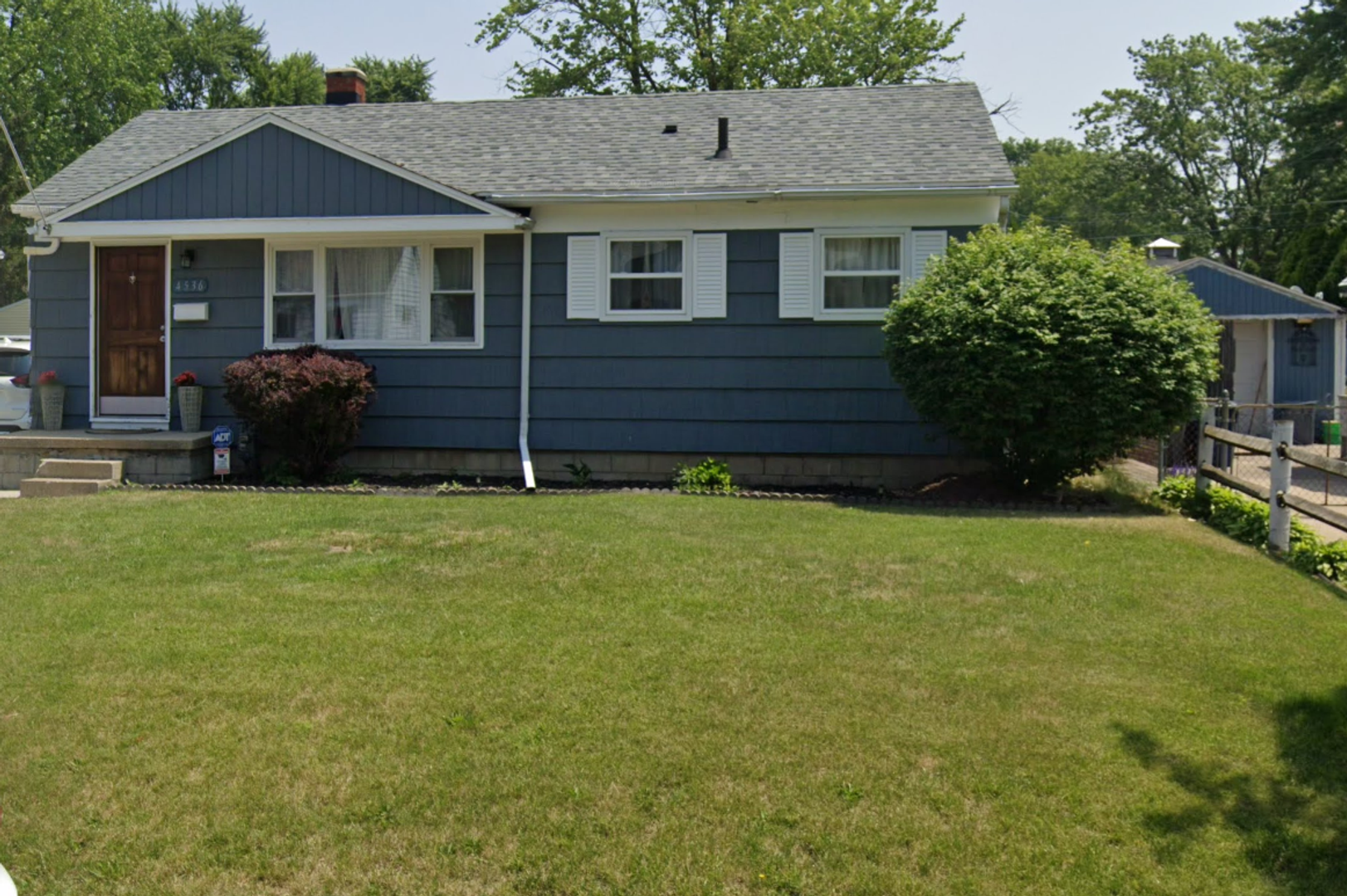 Toledo House: 4536 McKain Drive