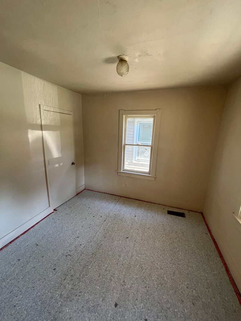 Monroe House: 602 Conant Avenue