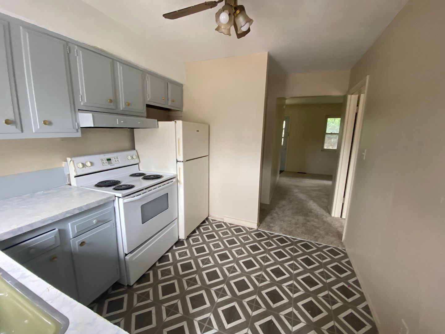 Monroe Apartment: 708 East Front Street