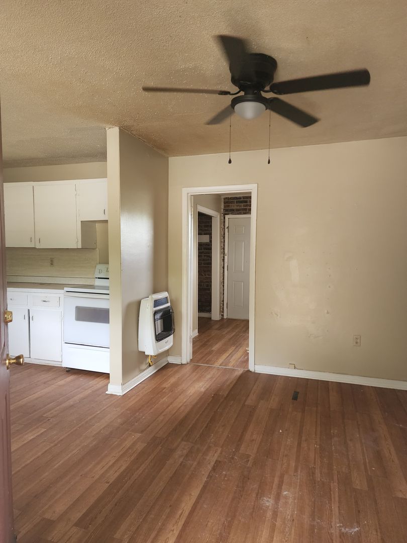 Jacksonville Apartment: Lakeside Drive