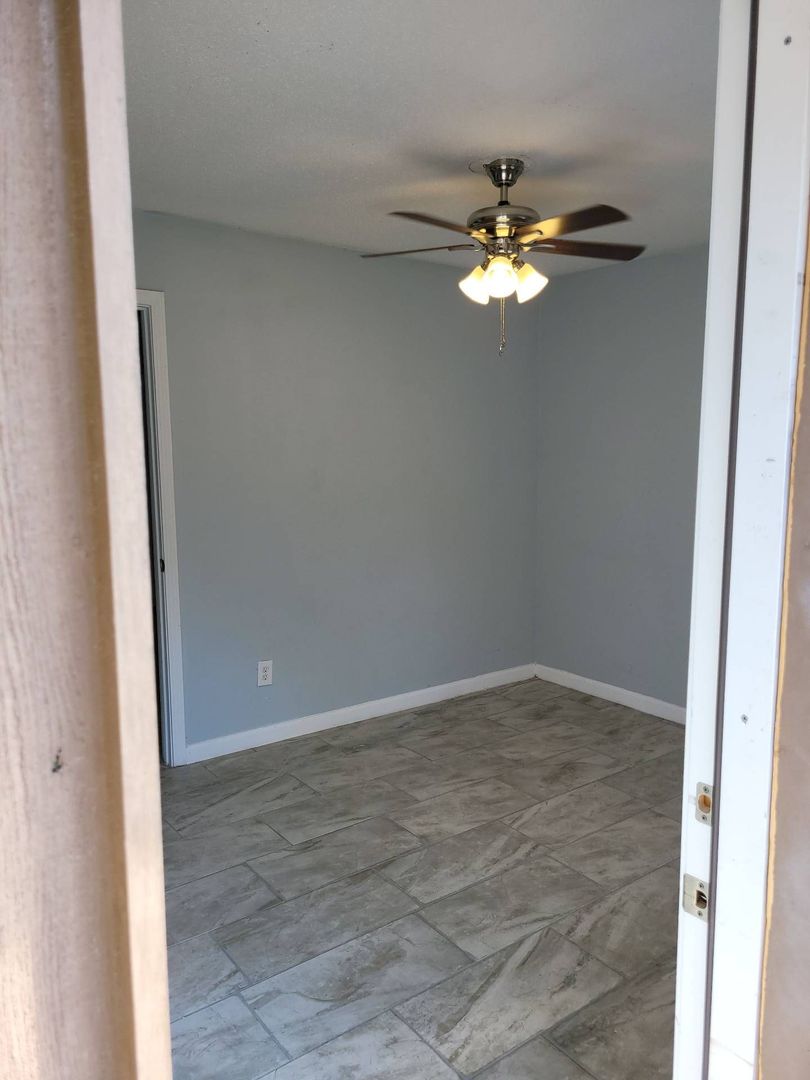 Jacksonville Apartment: 1001 Quince Hill Rd