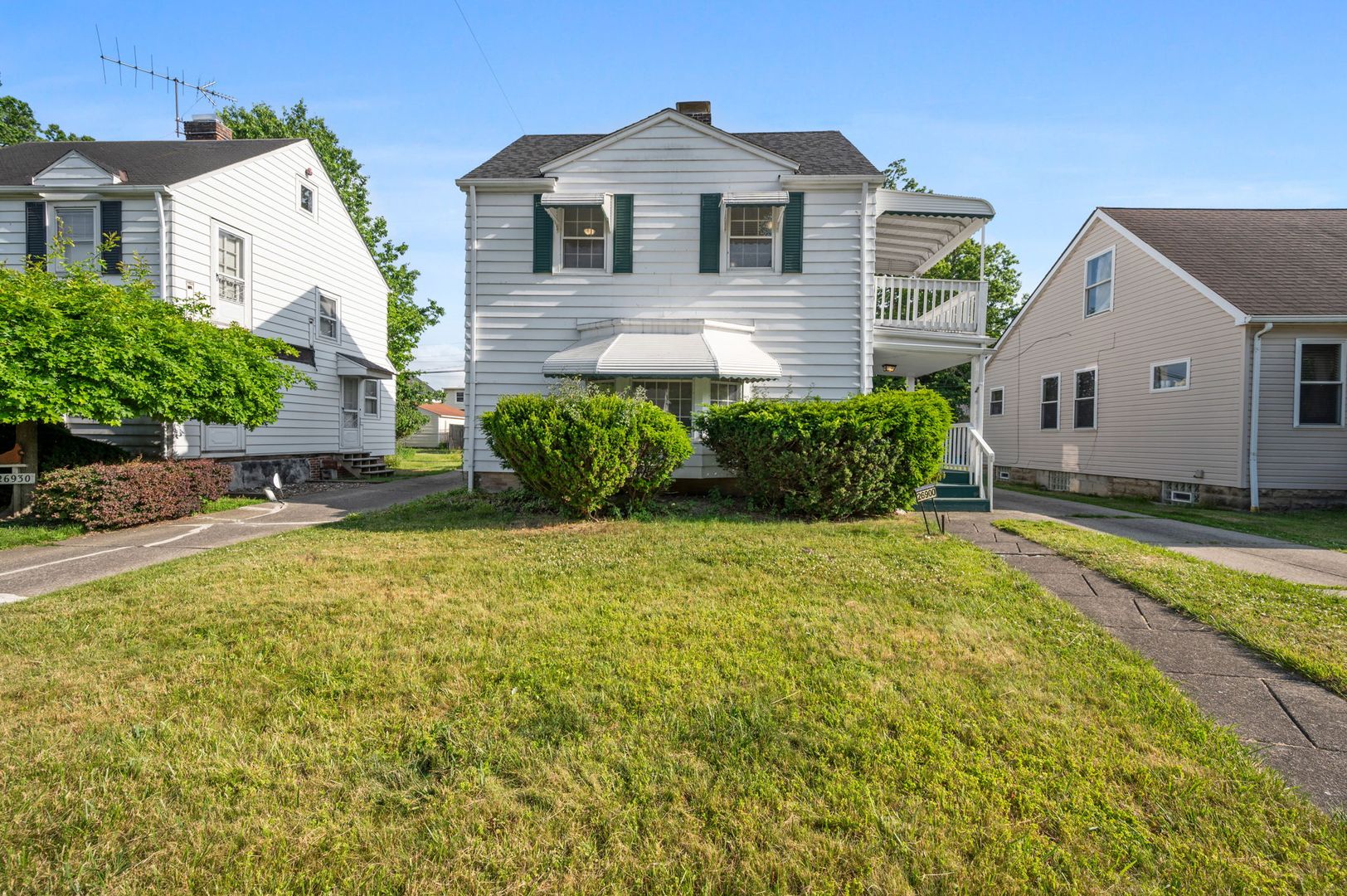 EUCLID House: 26900 FORESTVIEW AVE