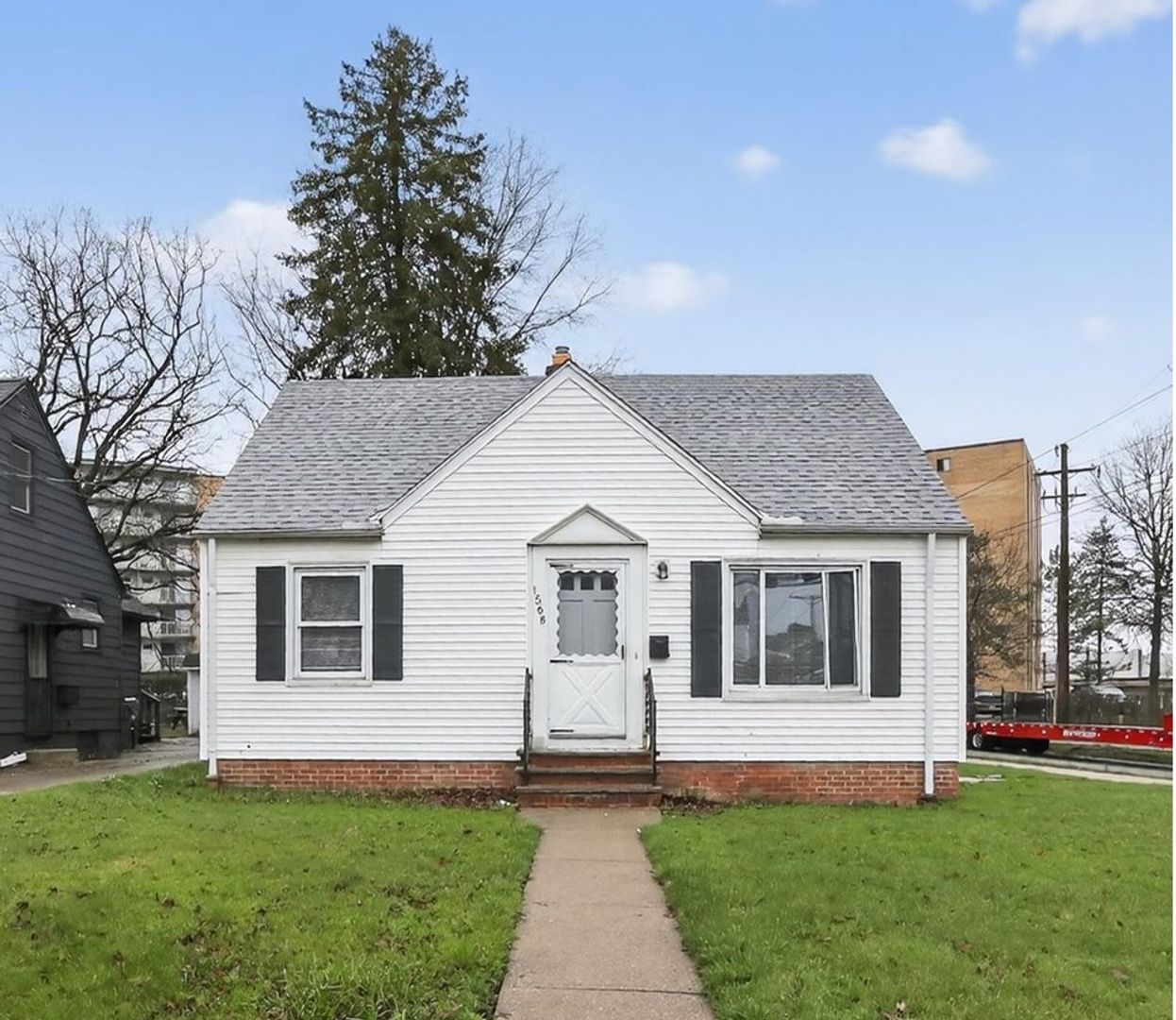 MAYFIELD HEIGHTS House: 1568 PARKER DR