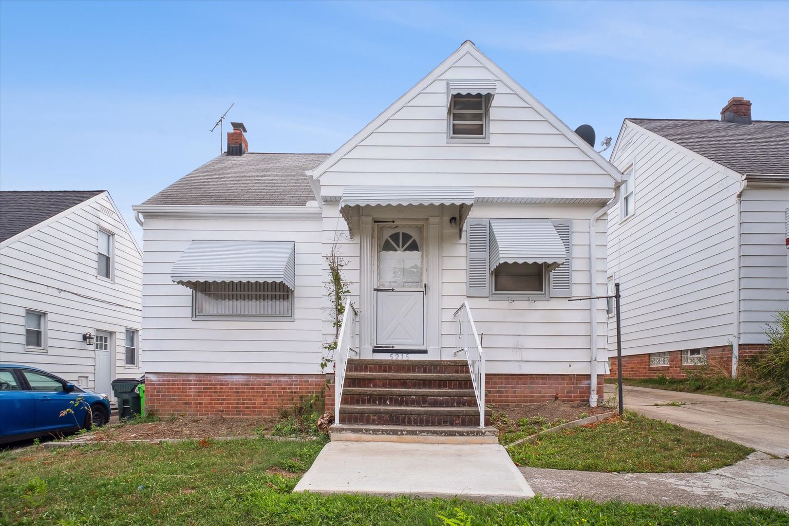GARFIELD HEIGHTS House: 5215 E 115 ST