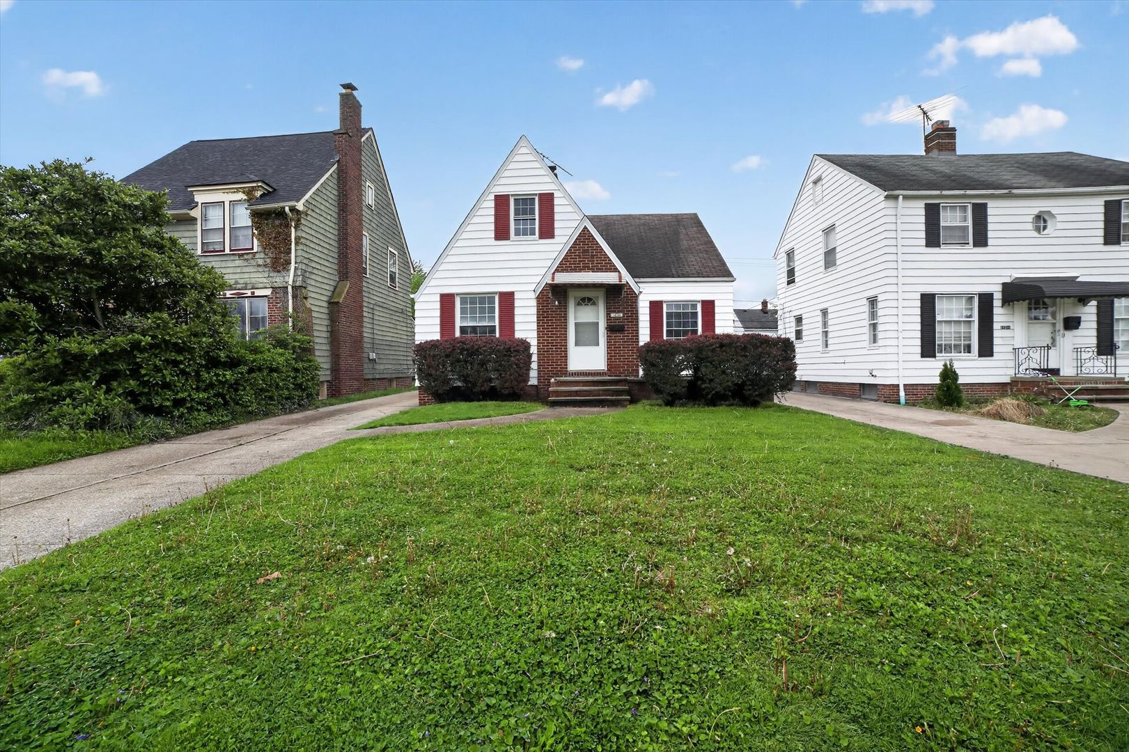 GARFIELD HEIGHTS House: 10204 MCCRACKEN BLVD
