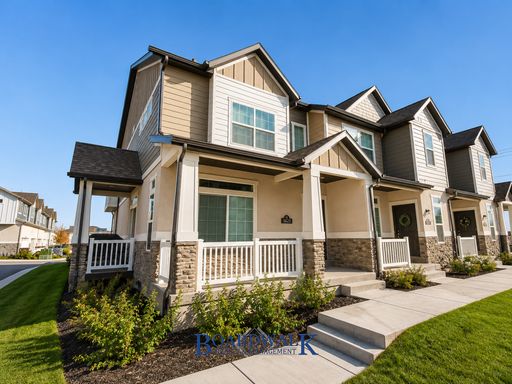 Spacious End-Unit Townhome – photo 1