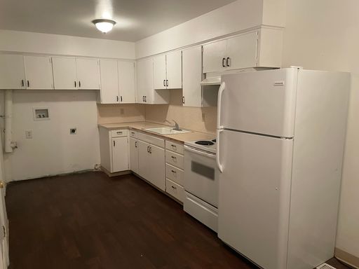 Great 2 Bedroom in Roy!
