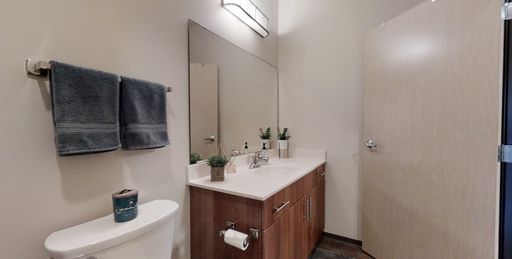 Listing photo thumbnail