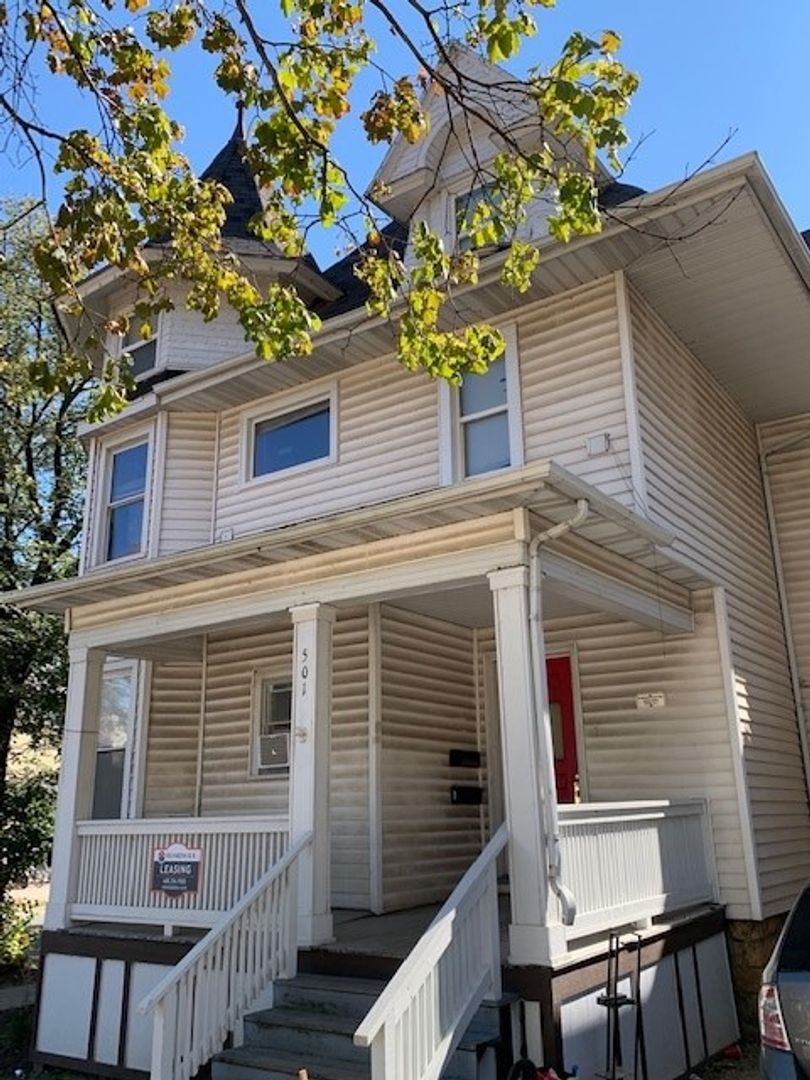 Madison Apartment: 501 W Washington Ave