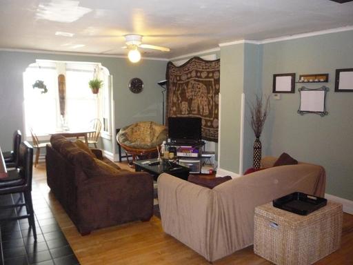 Listing photo thumbnail