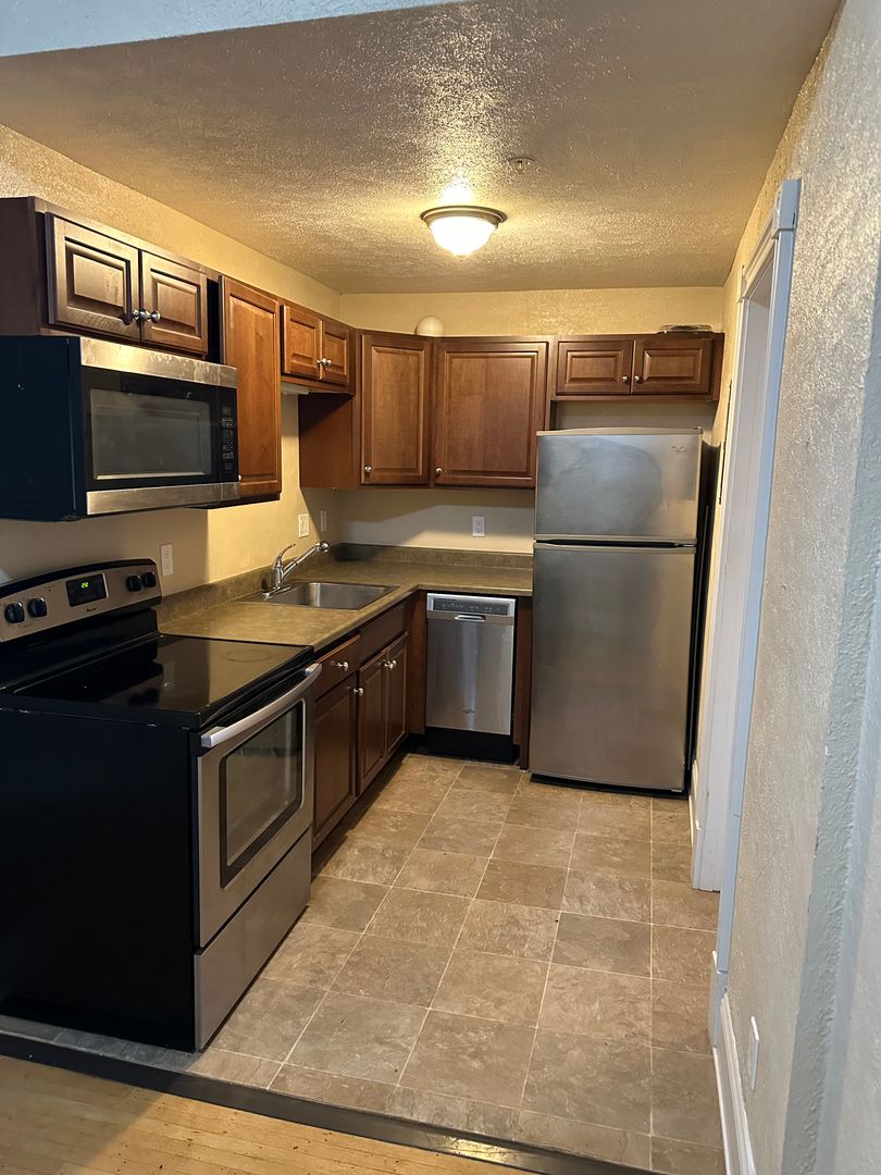 Colorado Springs Apartment: 506 North Cascade Avenue