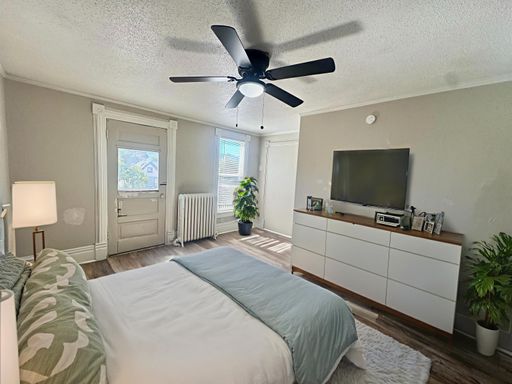 Listing photo thumbnail