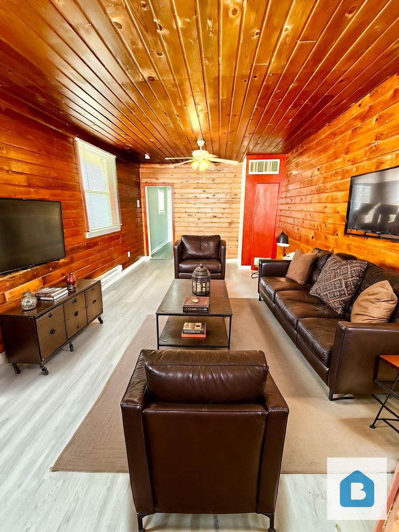 Colorado Springs Apartment: 2619 E Willamette Ave.