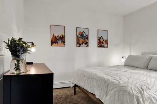 Listing photo thumbnail