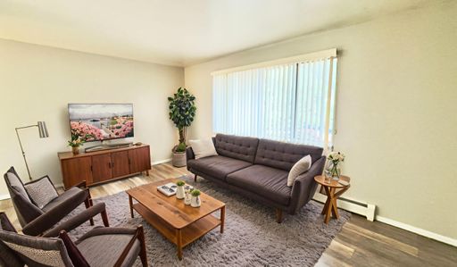 Charming 2-Bedroom Apartment with Breathtaking Mountain Views! 1 Month Free Special! – photo 1