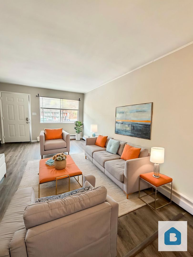 Manitou Springs Apartment: 1217 Manitou Avenue