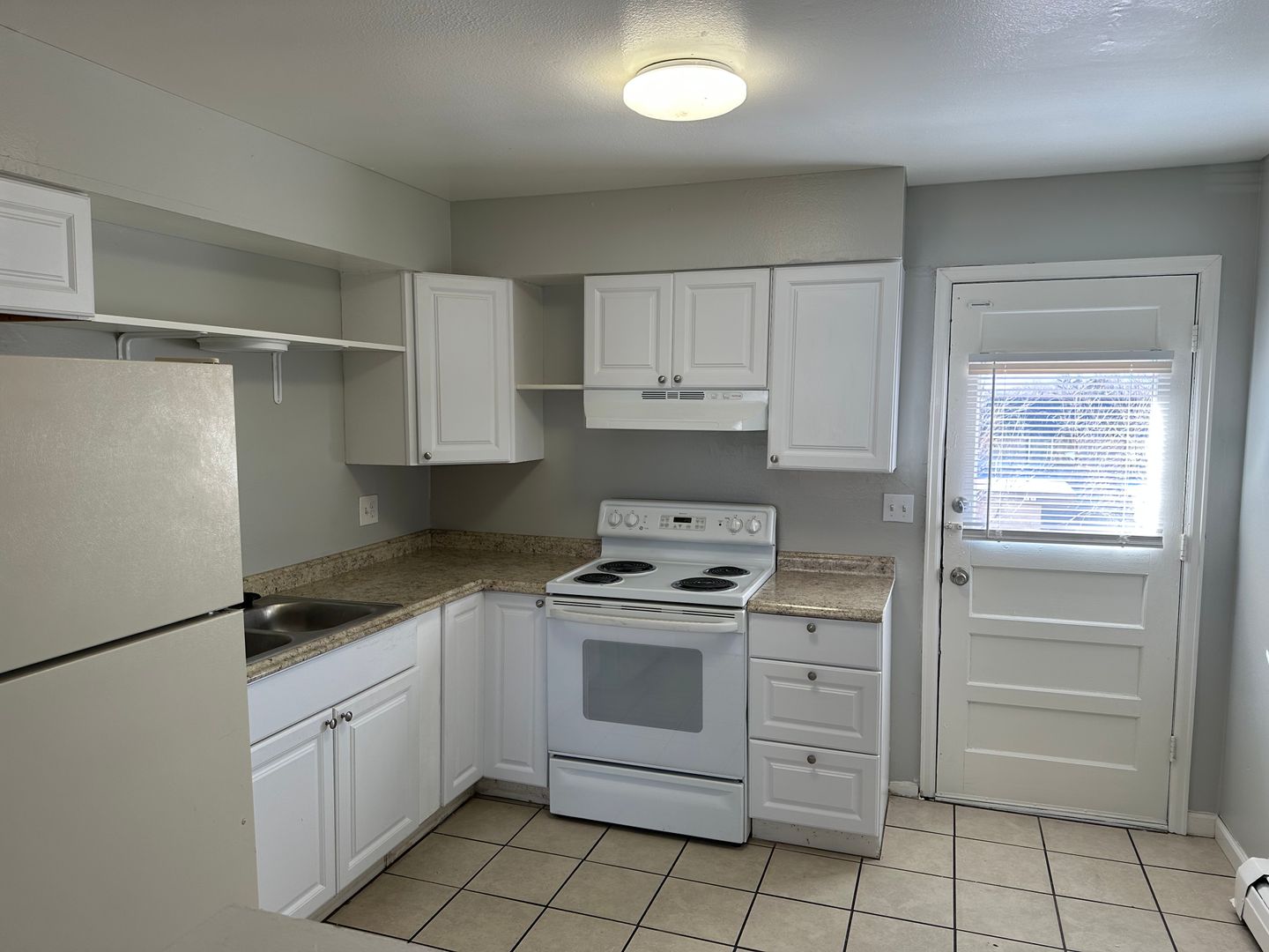 Colorado Springs Apartment: 350 Vehr Dr