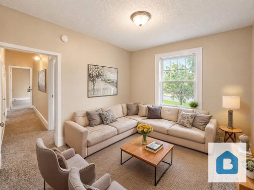 Downtown 2-Bedroom Just Blocks from Colorado College – photo 1