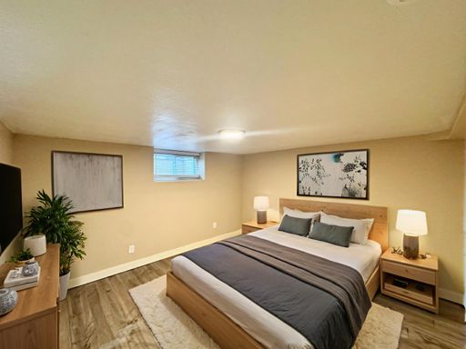 Listing photo thumbnail