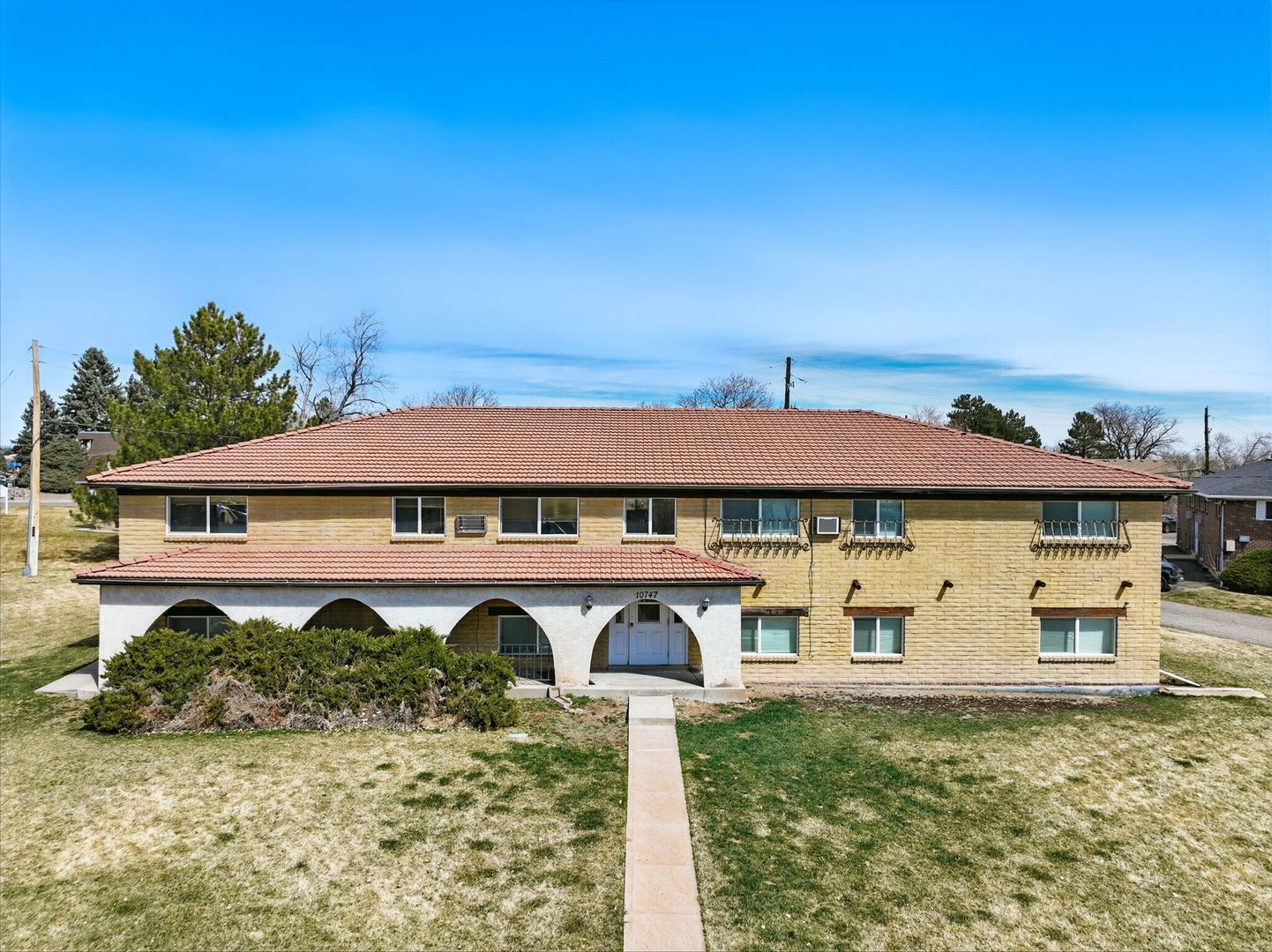 Lakewood Apartment: 10747 W 6th Pl.